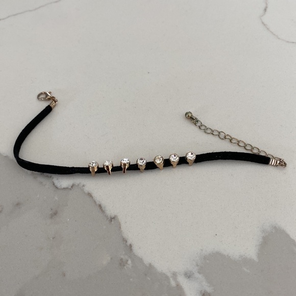 🍎Free with Purchase🍎 Black Layering Bracelets - Picture 4 of 6